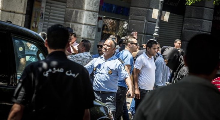 atentados-suicidas-golpean-el-centro-de-tunez_4_732x400.jpeg